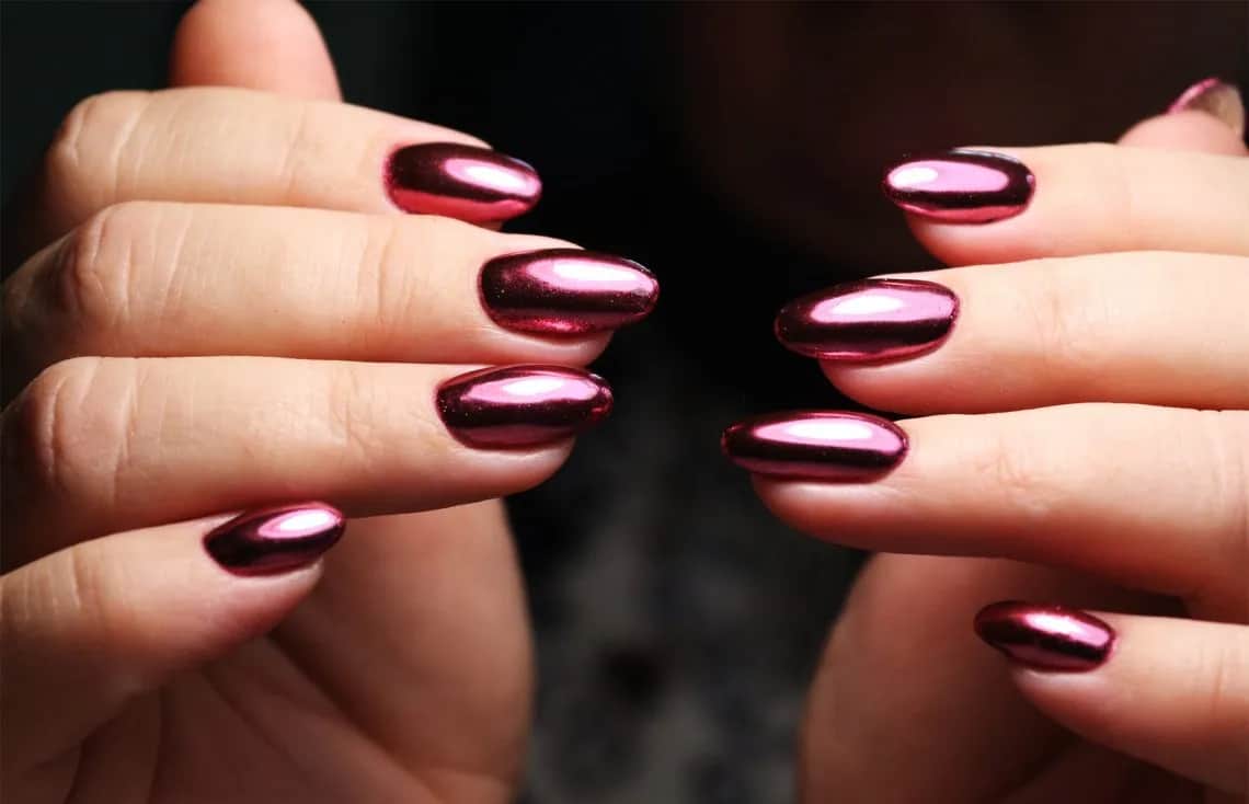 Efekt lustra na paznokciach: Poradnik krok po kroku