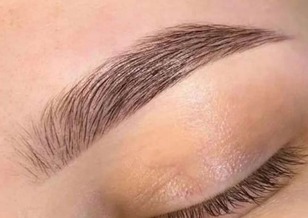 Henna pudrowa: wszystko, co musisz wiedzieć o zabiegu