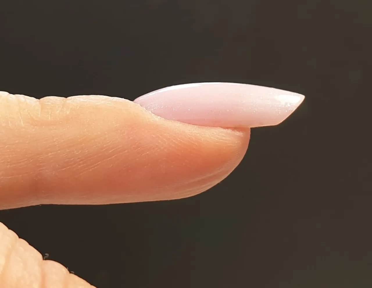 Apex paznokcia: Klucz do trwałości i estetyki - poradnik