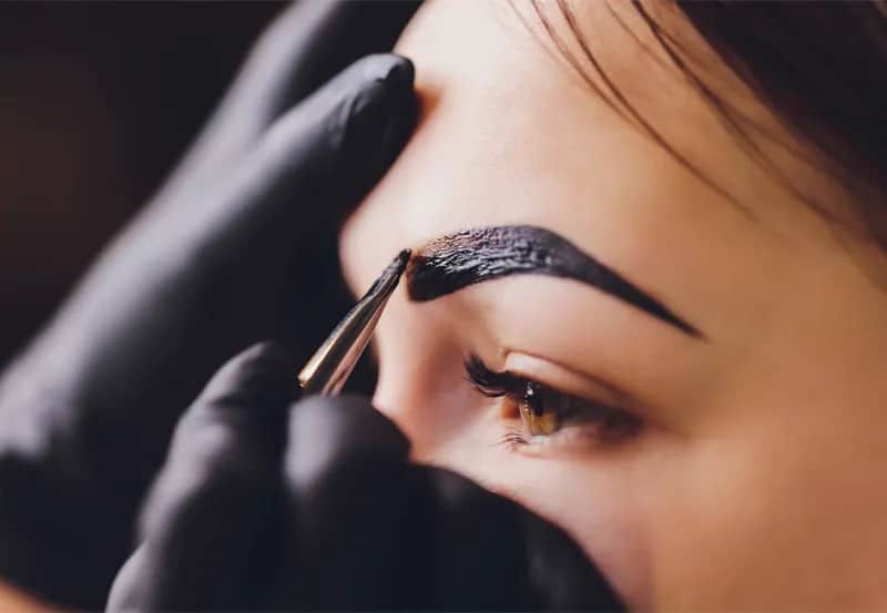 Henna nie barwi skóry? Sprawdź przyczyny i skuteczne rozwiązania