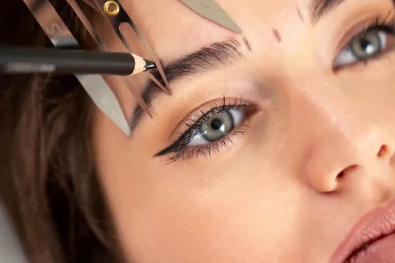 Henna pudrowa: Jak długo się utrzymuje? Trwałość i pielęgnacja